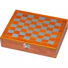 Комплект игри и бутилка за алкохол