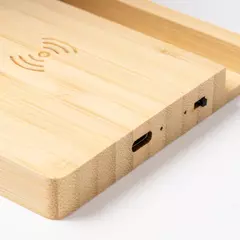 Подложка за чаша с безжично зарядно и стойка за телефон