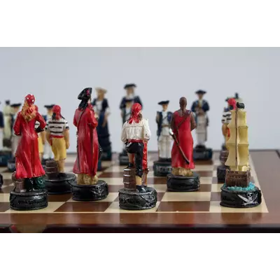 Луксозен шах PIRATES