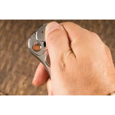 Фиджет спинър и запалка в едно - Ветроустойчива