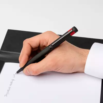 Метална химикалка Loop Diamond Black