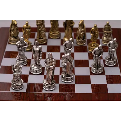 Deluxe Chess - Dragons and Wizards