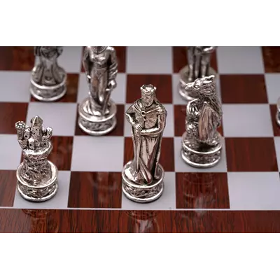 Deluxe Chess - Dragons and Wizards