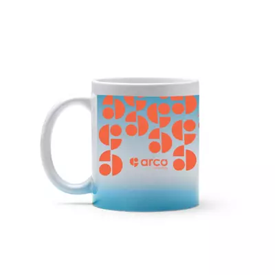 Керамична чаша с цветен градиент