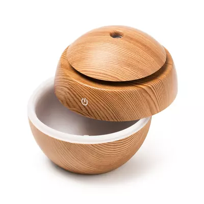 Овлажнител и дифузер с LED светлини 130 ml