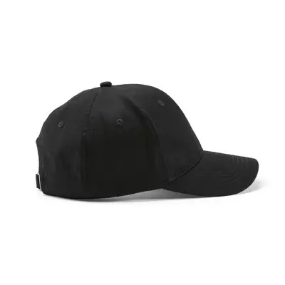 Baseball cap 6 panels with an adjustable metal buckle
