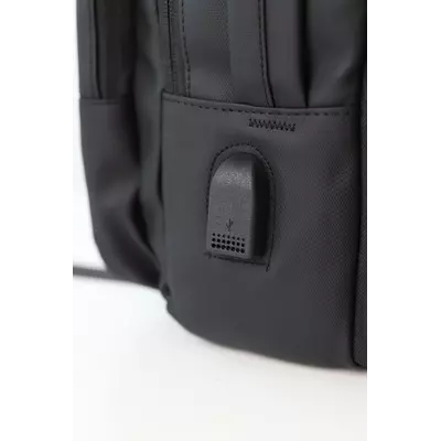 17" water resistant laptop backpack