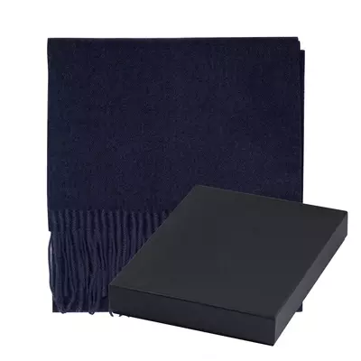 Зимен шал в кутия