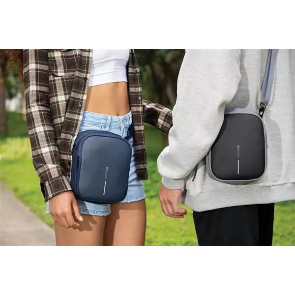 Чанта през рамо Boxy Sling